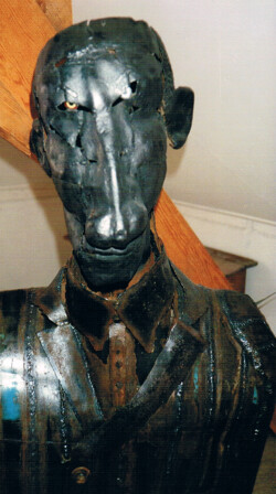 "Léon" fer polychrome 150x90x35cm